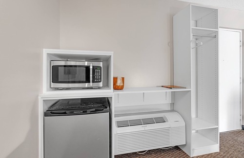 Rehoboth Beach Apartamento | Cape Suites Room 3 - Free Parking!