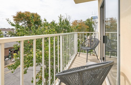 Rehoboth Beach Apartamento | Cape Suites Room 3 - Free Parking!