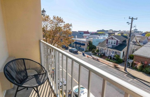Rehoboth Beach Apartamento | Cape Suites Room 4 - Free Parking!