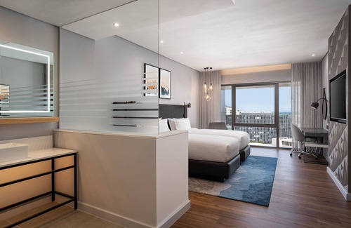 Century City Hotel | Cape Town Marriott Hotel Crystal Towers