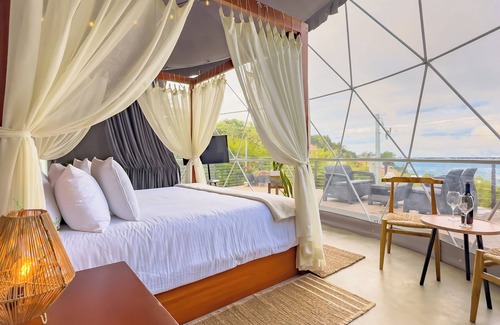 Santa Tecla Hotel | CARDEDEU DOMOS