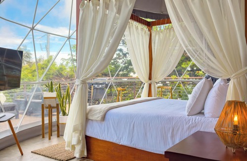 Santa Tecla Hotel | CARDEDEU DOMOS