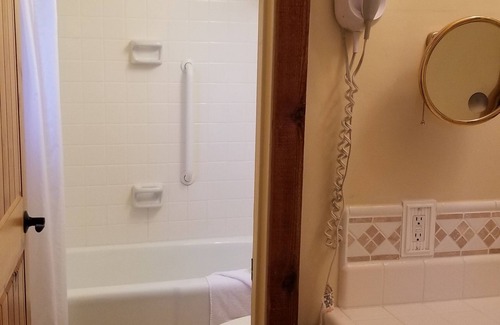 Carmel Valley Hotel | Carmel Valley Lodge and Resort