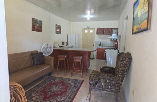 Maraval Apartamento | Carolyn's View has a full apartment and four double occupancy rooms.