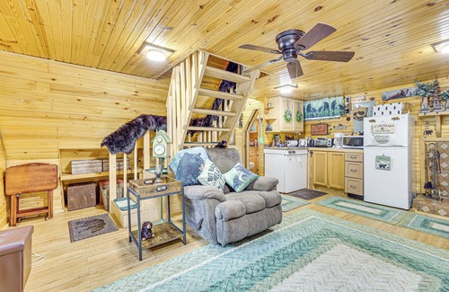 Carrollton Apartamento | Carrollton Cabin w/ Patio & Fire Pit!