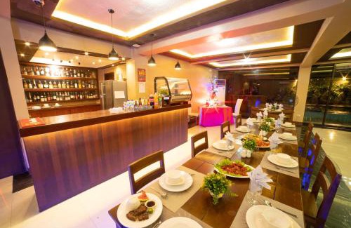 Puerto Princesa City Centre Hotel | Casañas Suites