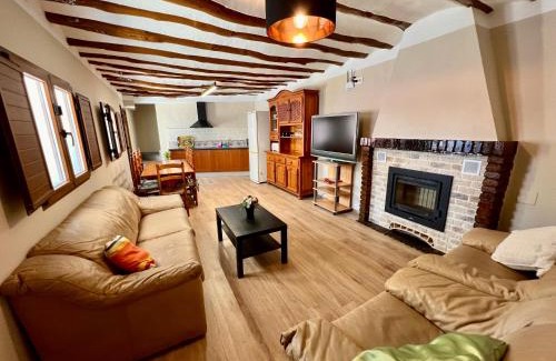 Moratalla Chalet De Esquí | Casa AMARILLA 3 RAPIA