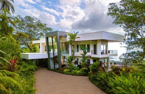 Dominical Villa | Casa Amigos - By Pura Villas
