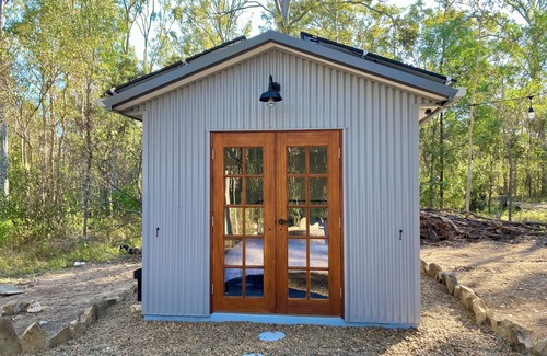 Taunton Cabina | Casa Azul | Off-grid Hideaway Agnes Water & 1770 | your hotel room in bush