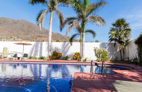 San Juan de Alima Casa | CASA BAOMAL - 13 habitaciones en la playa !!!