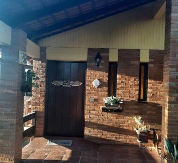 Humaita Casa | Casa Bela Serra, 5Q, localização 10, churrasqueira, wifi, jardim