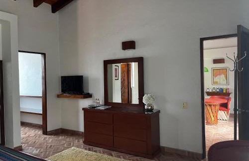 Tepoztlán Hotel | Casa Bugambilia, Un Pequeño Hotel en Tepoztlán