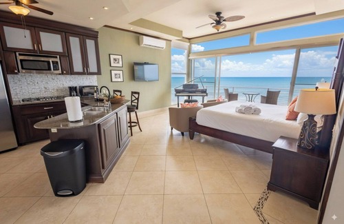 Boca Corona Hotel | Casa Caracol Suites