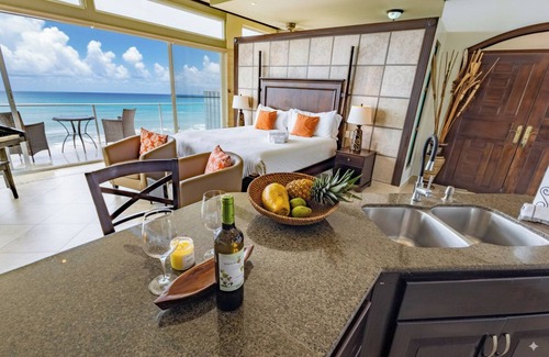 Boca Corona Hotel | Casa Caracol Suites