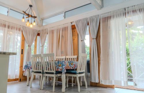 Parrita Casa | Casa Choucoune