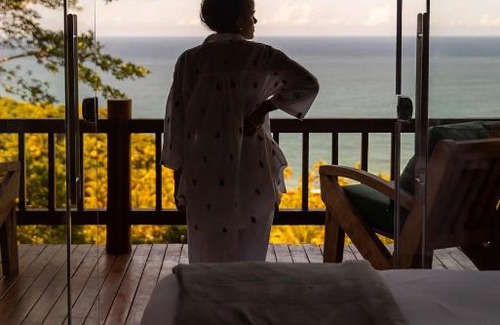 Ilheus Apartamento | Casa com 4 Suítes, Piscina e Churrasqueira