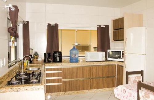 Vila Nova Casa | Casa com ar condicionado a 350 mt da Praia da Vila, Imbituba internacional ar cond