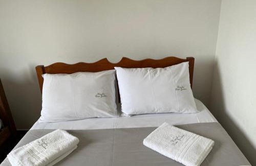 Capitolio Casa | Casa com piscina vista para lago, 03 quartos confortáveis