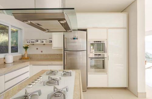 Siriuba Casa | Casa com vista para o mar em Ilha Bela