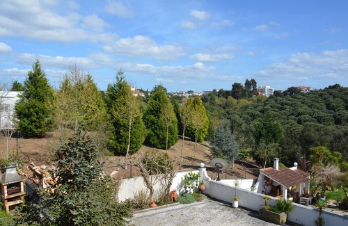 Leiria Villa | Casa de la Palmera, Confort y simplicidad en Leiria