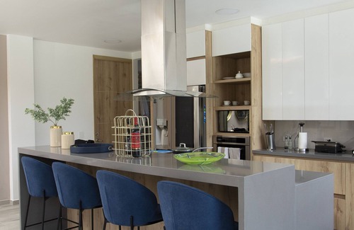 Copacabana Cabaña | Casa de campo muy cerca a Medellin con piscina y jacuzzy.