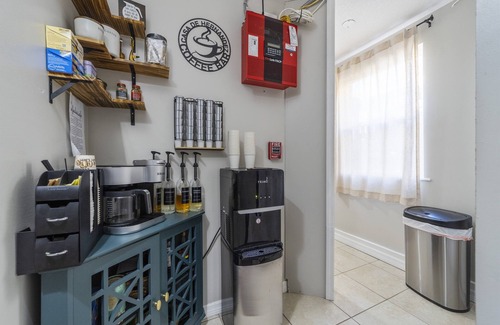 Downtown Historic District Casa | Casa De Hernandez-Boutique Hotel- AZUL- King suite