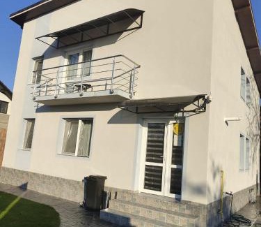 Tirgu Jiu Casa | Casa de la Nuc