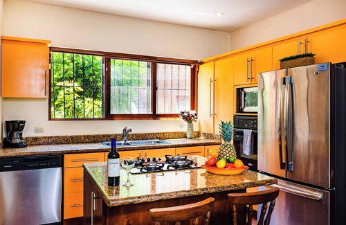 Palm Beach Estates Villa | Casa de La Vida Grande: Un Paraíso Tropical en Playa Grande