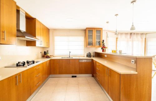 Braga Casa | Casa de Palmeira by House and People