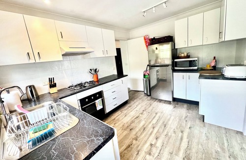 Newport Apartamento | Casa de Piña, 700 mts to Newport Beach, headland views, spacious 2 bedrm apt.