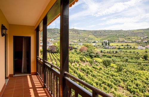 Valdigem Casa | Casa de São Bernardo by LovelyStay