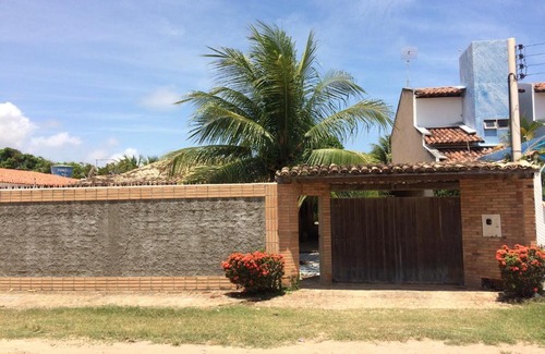 Barra Mar Casa | Casa de Veraneio, com piscina, churrasqueira, área de lazer, três suites com ar condicionado a 100m da praia, na Barra de São Miguel-AL