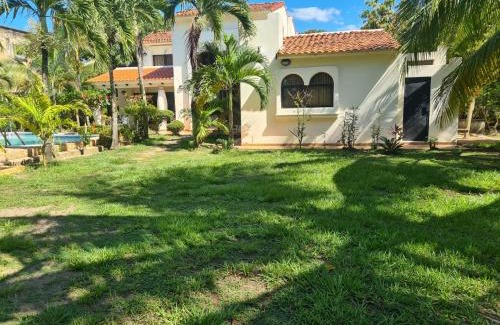 Tela Villa | Casa del Arte, a luxury beachfront villa with private pool