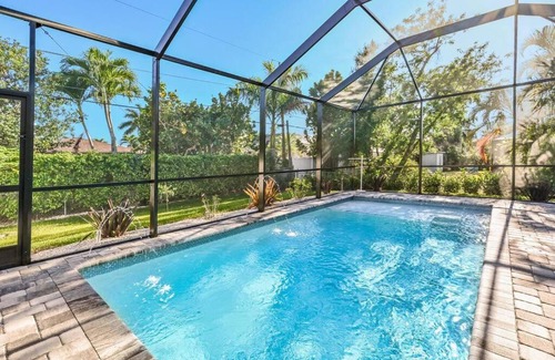 Naples Park Casa | Casa Del Mare at the Beach 2 bd rms W King Beds