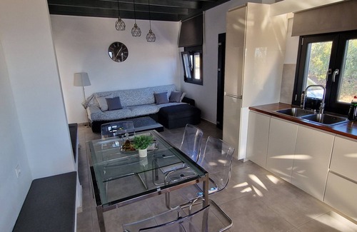 Goudhouros Villa | Casa di Olive, a cottage with fireplace and sea view