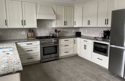 Pittsfield Casa | Ridge House - Casa frente al mar con muelle privado en Pontoosuc Lake