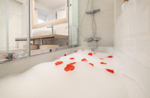 Alcalá de los Gazules Apartamento | Casa dSanz "Relax con bañera de hidromasaje"