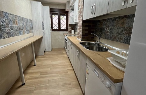 Villanueva del Arzobispo Villa | Casa Rural La Moraleja en la Sierra de Cazorla. Pista deportiva, parque infantil