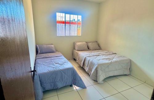 Pontal de Santa Monica Casa | Casa Espaçosa com Piscina e Churrasqueira Ideal para Família e Amigos