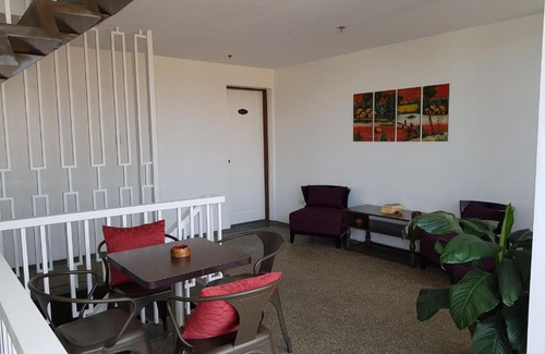 Calapan Hotel | Casa Estela Boutique Hotel & Cafe