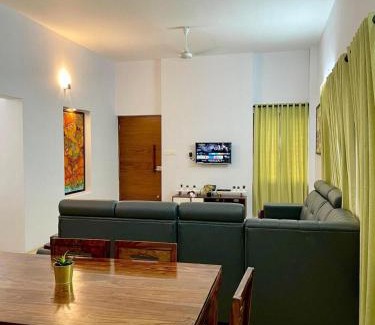 Vazhuthacaud Villa | Casa Grey Trivandrum
