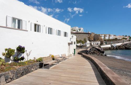Poris de Abona Villa | Casa Higo - Private pool - Ocean View - BBQ - Terrace - Free Wifi - Child & Pet-Friendly - 3 bedrooms - 6 people