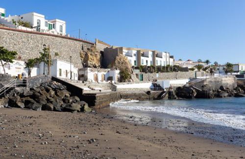 Poris de Abona Villa | Casa Higo - Private pool - Ocean View - BBQ - Terrace - Free Wifi - Child & Pet-Friendly - 3 bedrooms - 6 people