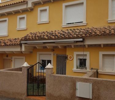 Castillo de Montemar Casa | Casa Horadada