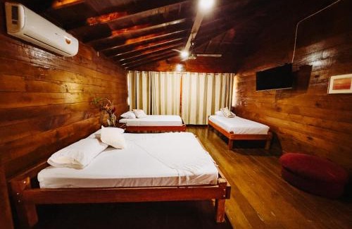 Bahia Solano Cabina | Casa Hotel La Cherna