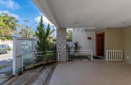 Niteroi Casa | Casa incrível com 04 suítes - 5 min de Itacoatiara