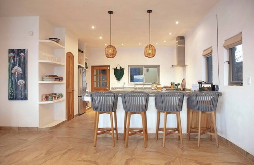 El Sargento Casa | Casa Kalalita – 5 BDR Oceanfront Retreat in El Sargento with Casita