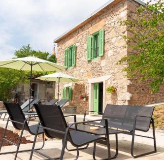 Jadranovo Villa | Casa Kamik-19th Century Stone House 50 m from Sea