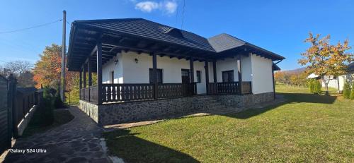 Agapia Casa | Casa LEO