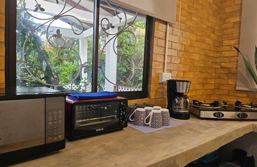 Santa Lucia Casa | Casa Mandala, un oasis fresco en la calurosa selva de Tortuguero con wifi y aire